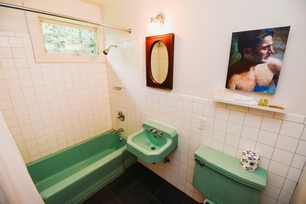 Rainbow Mountain Resort - Lgbtq Friendly Восток Страудсберг Экстерьер фото
