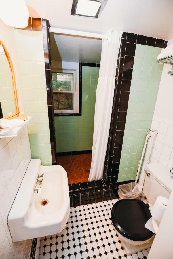 Rainbow Mountain Resort - Lgbtq Friendly Восток Страудсберг Экстерьер фото